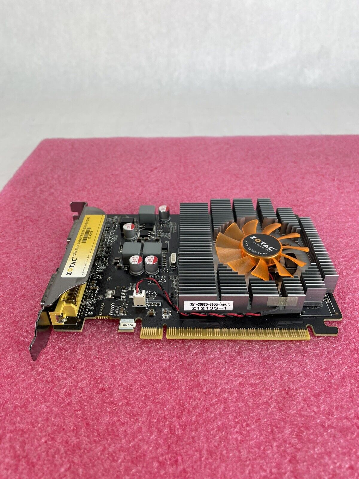 Zotac GT430 Synrgey Edition 2GB 128Bit GDDR3 PCIe Graphics Card