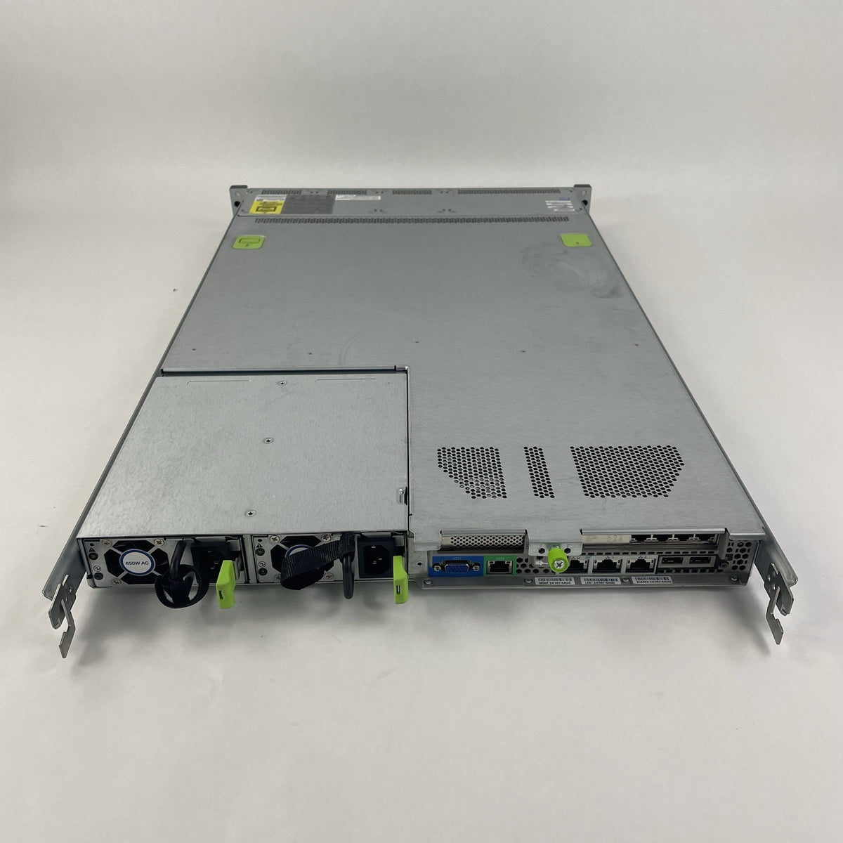Cisco UCSC-C220-M3S 2x Xenon XS-2643 3.3GHz 32GB Ram - Tested5