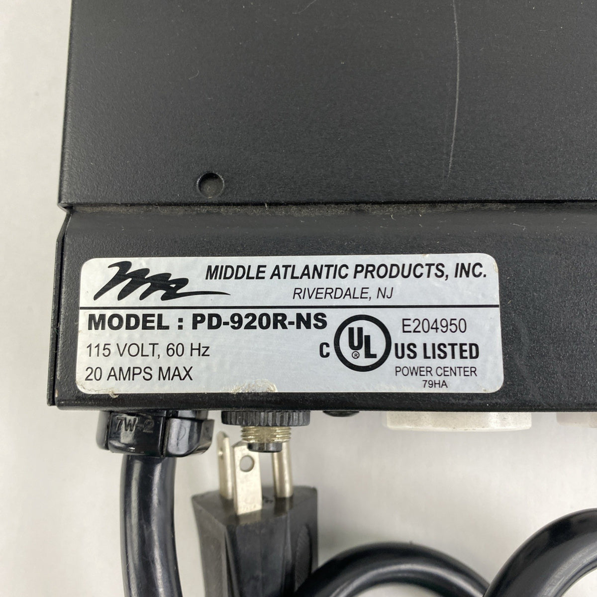 Middle Atlantic PD-920R-NS 20 AMP Power Center 8 Outlet11