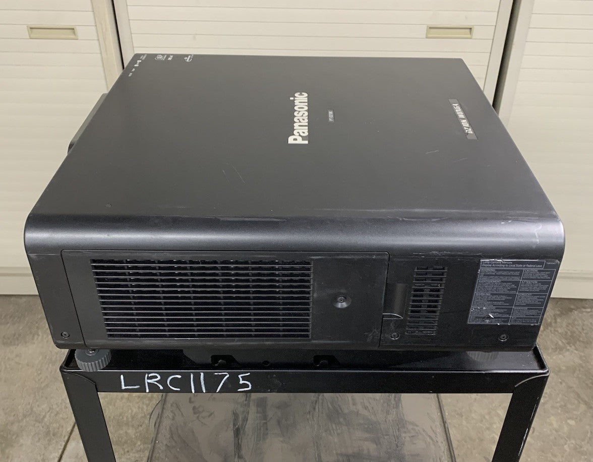 Panasonic PT-DZ10KU WUXGA DLP Lamp Projector Bad Lamp 1 - No Lens No Remote3