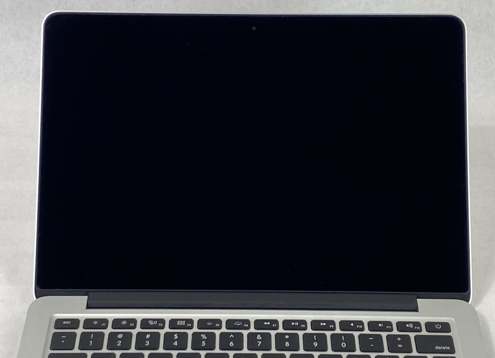 Apple MacBook Pro A1502 2015 Retina 13" 2.7GHz i5 8GB RAM 120GB SSD os12.7.6
