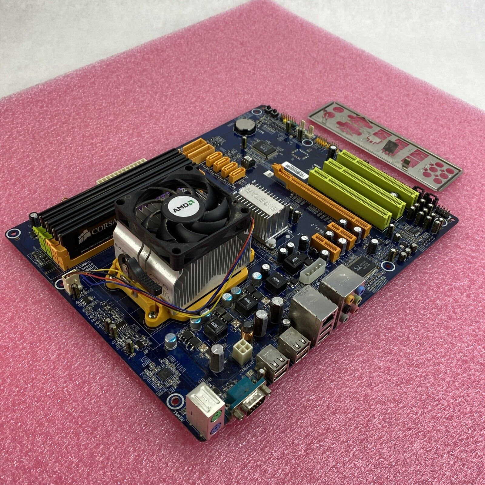 Biostar TF560 A2+ Motherboard AMD Athlon 64 x2 2.21GHz 4GB RAM w/ Shield