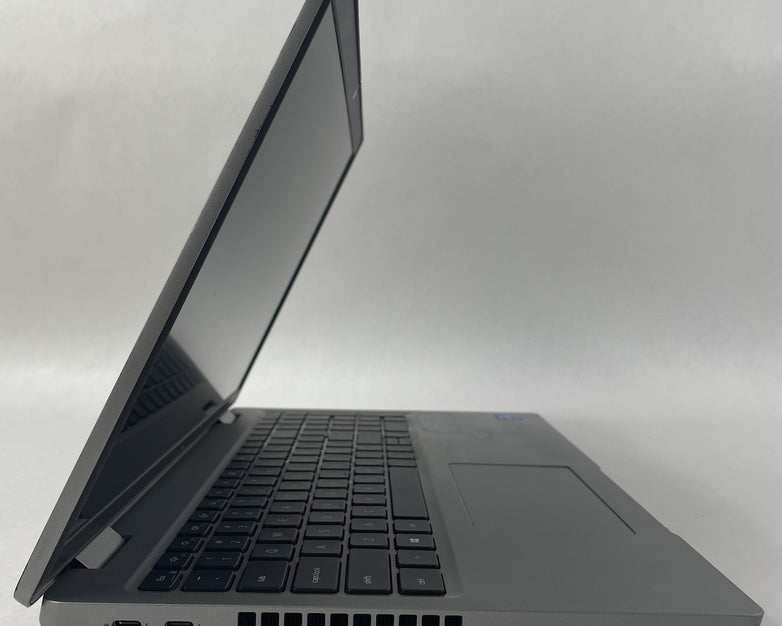 Dell Latitude 5520 15.6" i5-1135G7 2.40 GHz 8 GB RAM No SSD/OS/AC/Batt - Worn