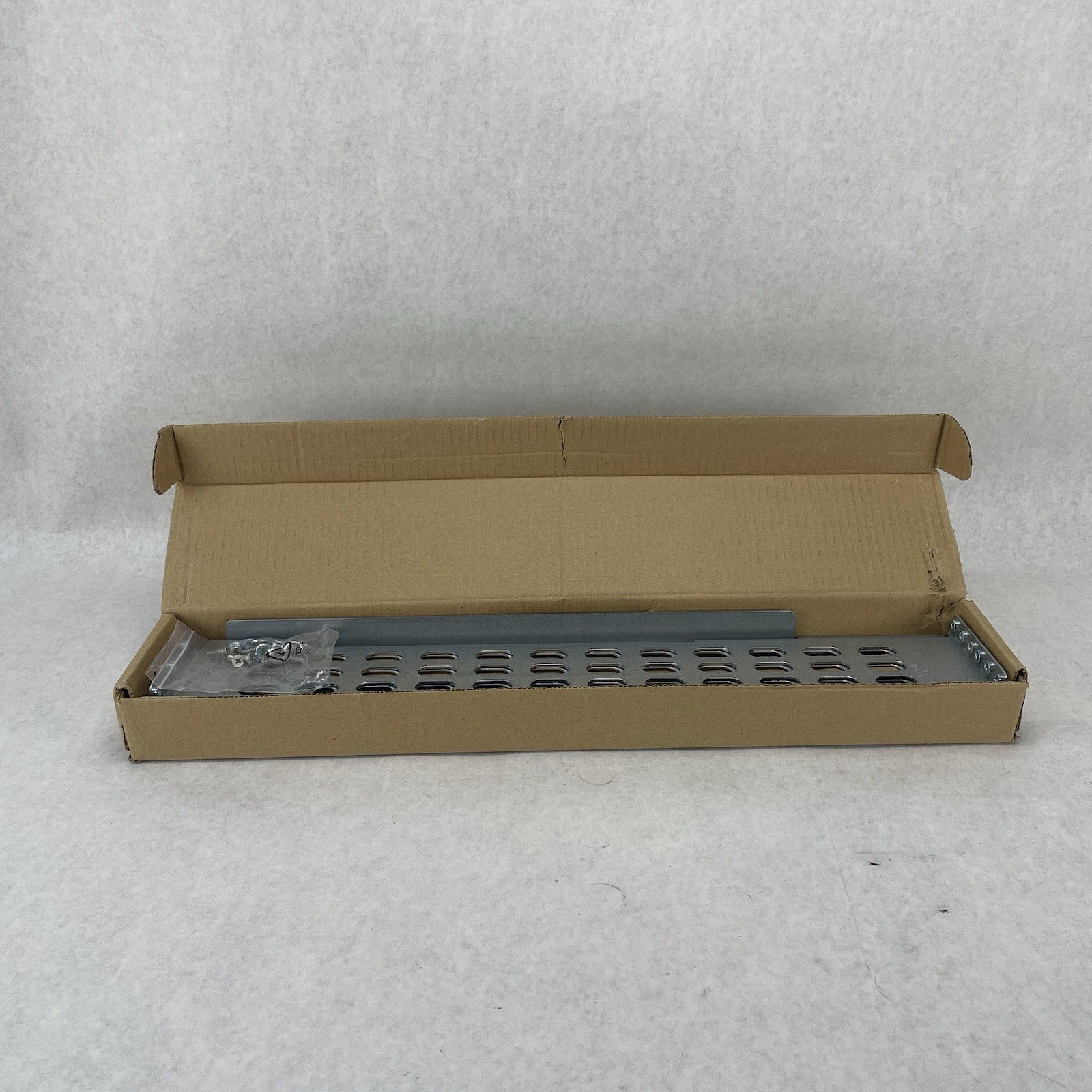 APC 0M-756H UPS Slide Rail Kit1