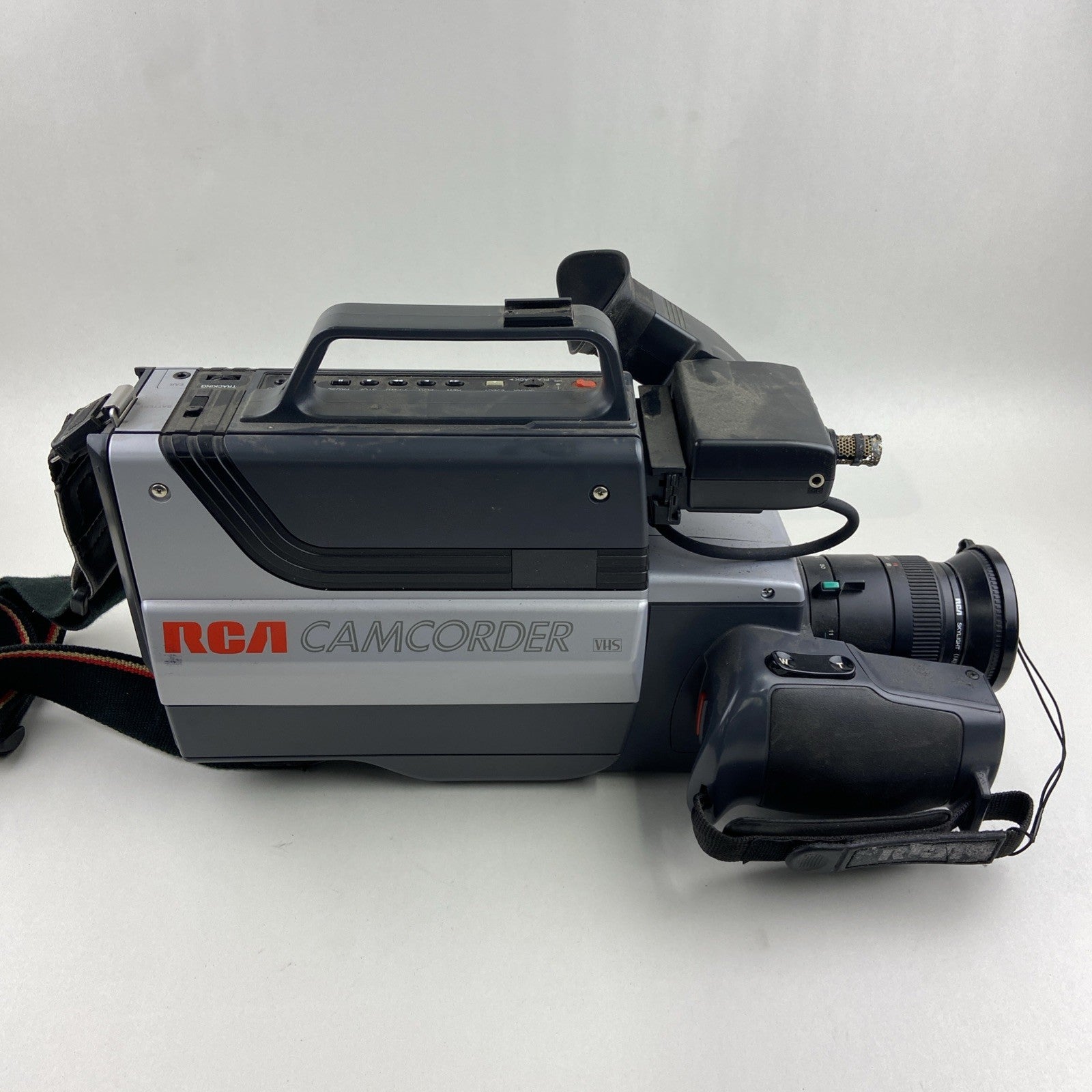 RCA CC320 - Pro Edit VHS HQ Camcorder w/Battery, Adapter, & Case3