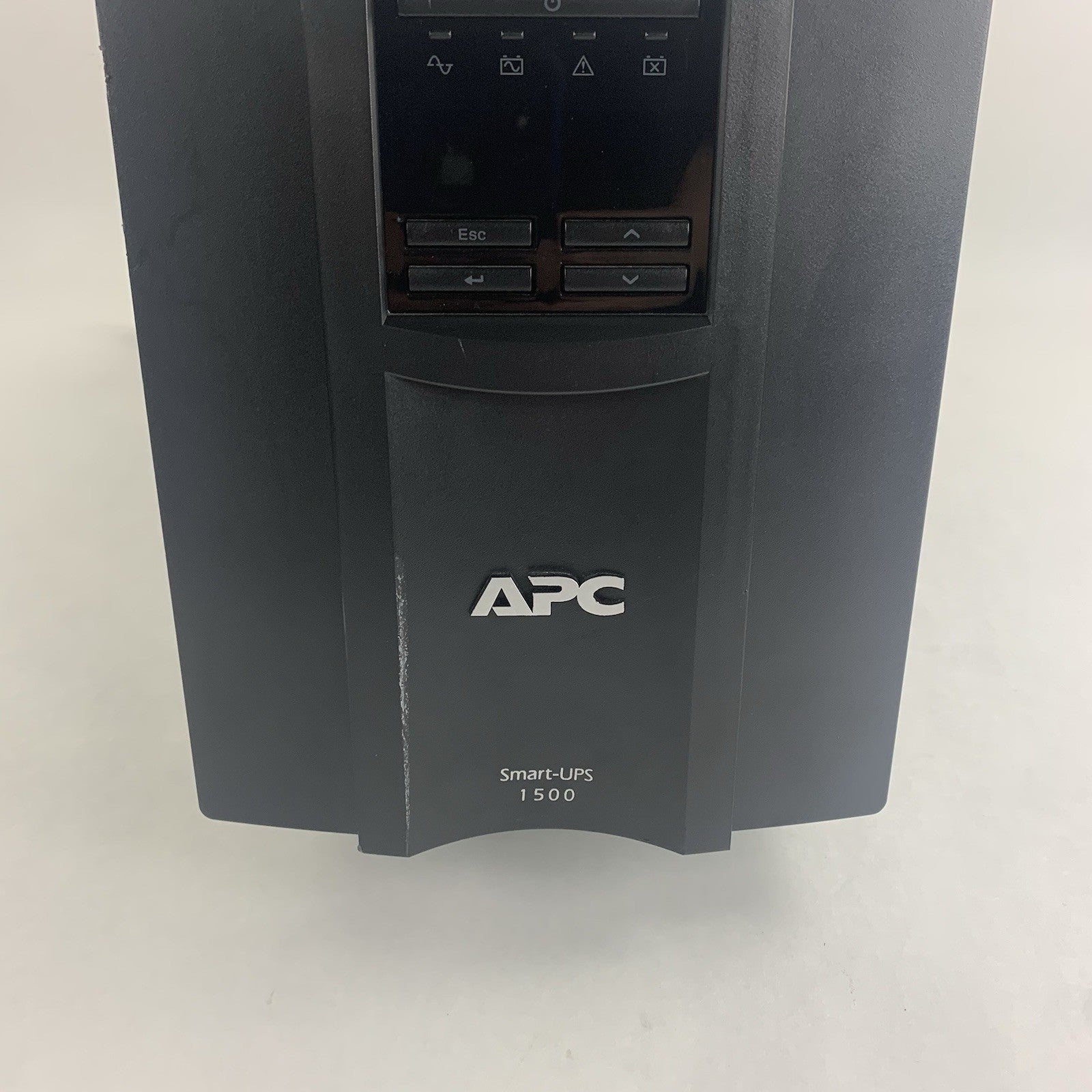APC Smart-UPS SMT1500 LCD 1000W 1500VA 120V Tested Missing Screw No Battery2