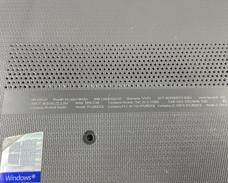 HP 255 G7 15.6" Ryzen 3 2200U 2.50 GHz 8 GB RAM No SSD/OS/AC - Scratched