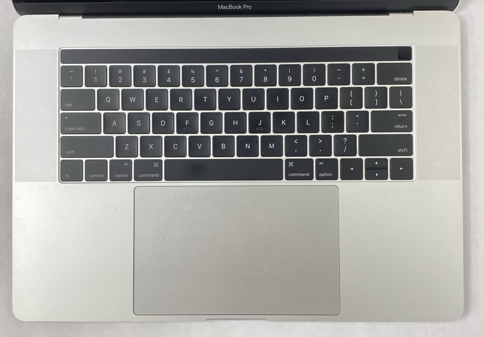 Apple MacBook Pro A1707 2016 Retina 15" 2.6GHz i7 16GB RAM 250GB SSD os12.7.66