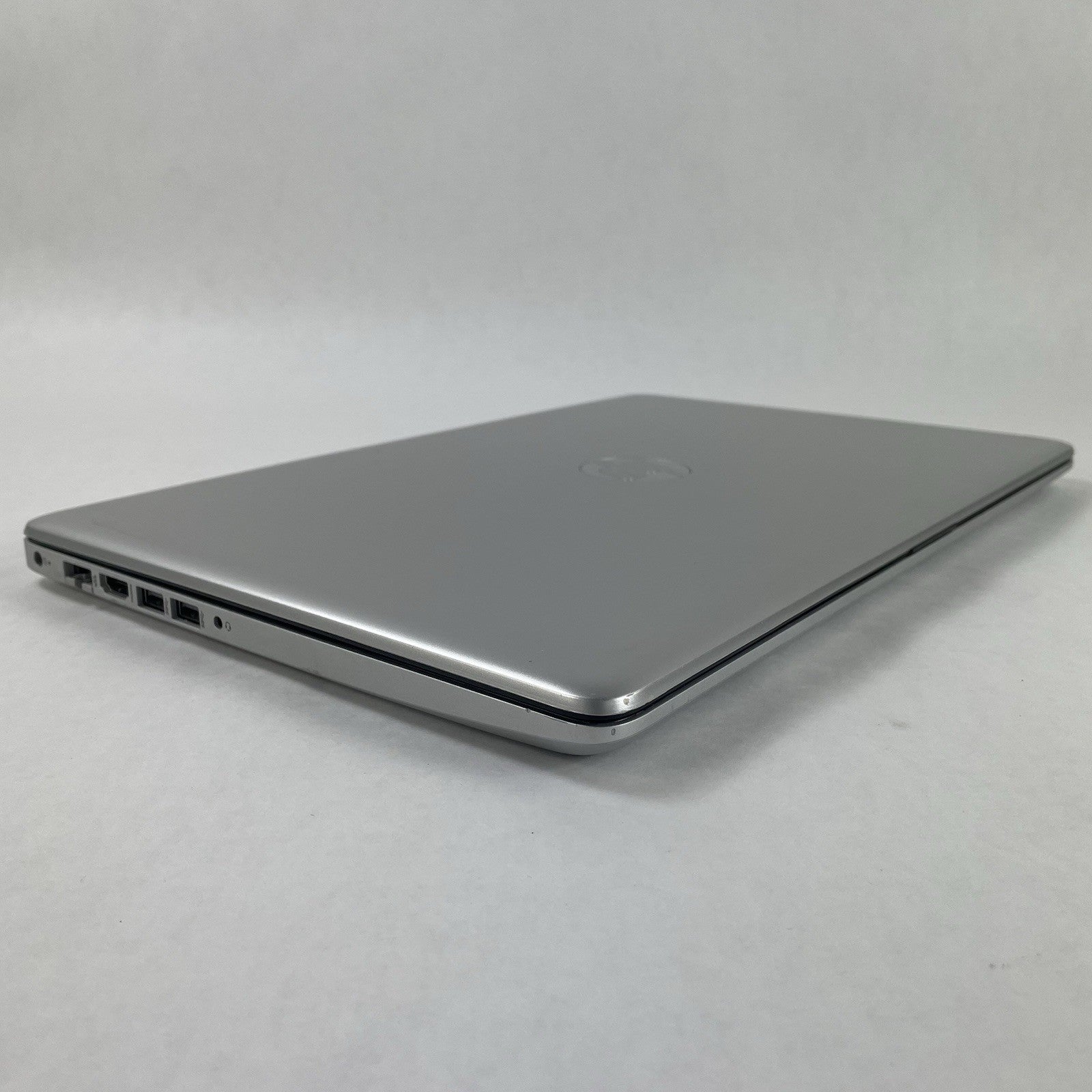 HP 15 da0032wm 15.6" i3-8130U 2.20 GHz 8 GB RAM No SSD/OS/AC6