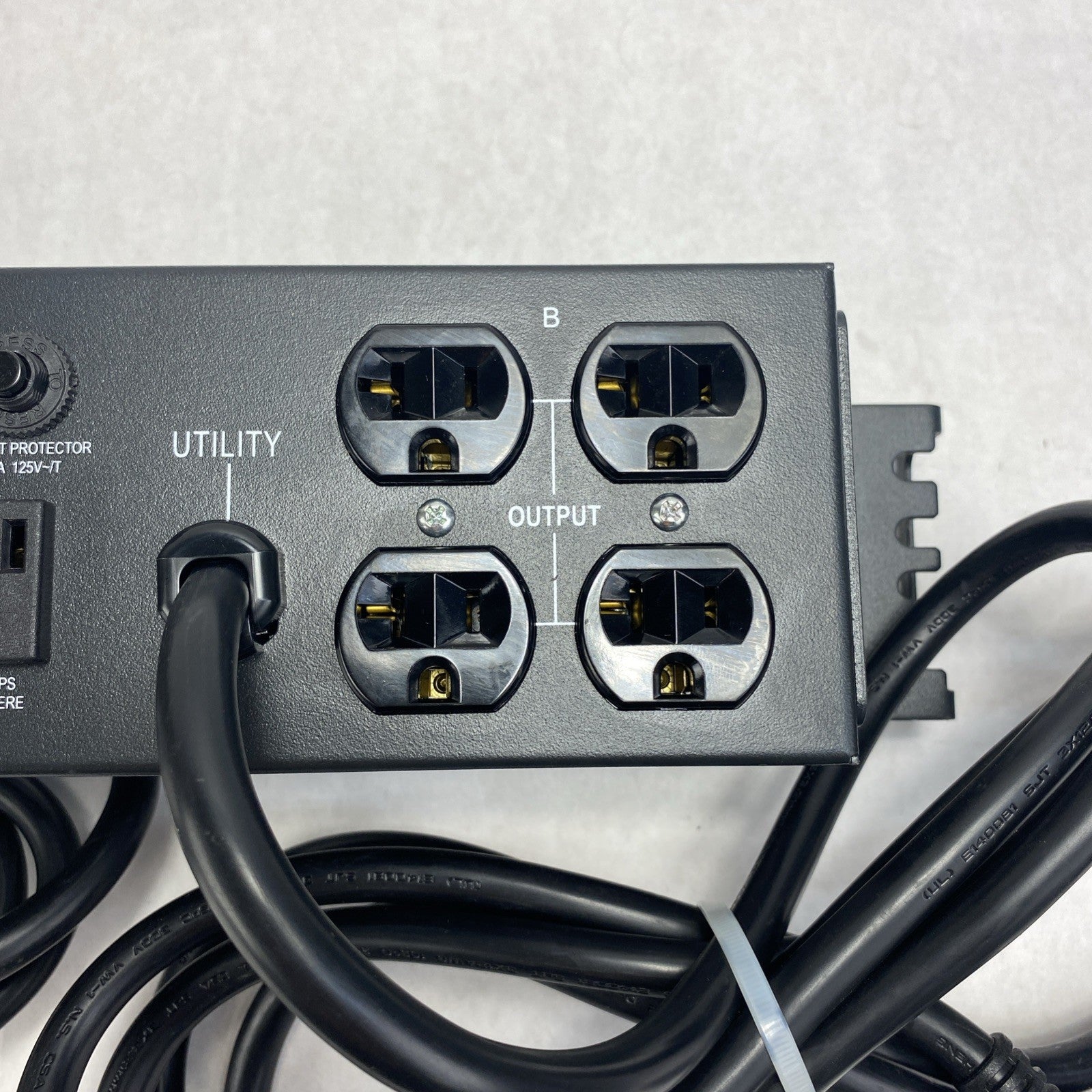 Vertiv MP2-120C Liebert MicroPOD AC Power System 120V 16A Right Angle NEMA 5-20P5