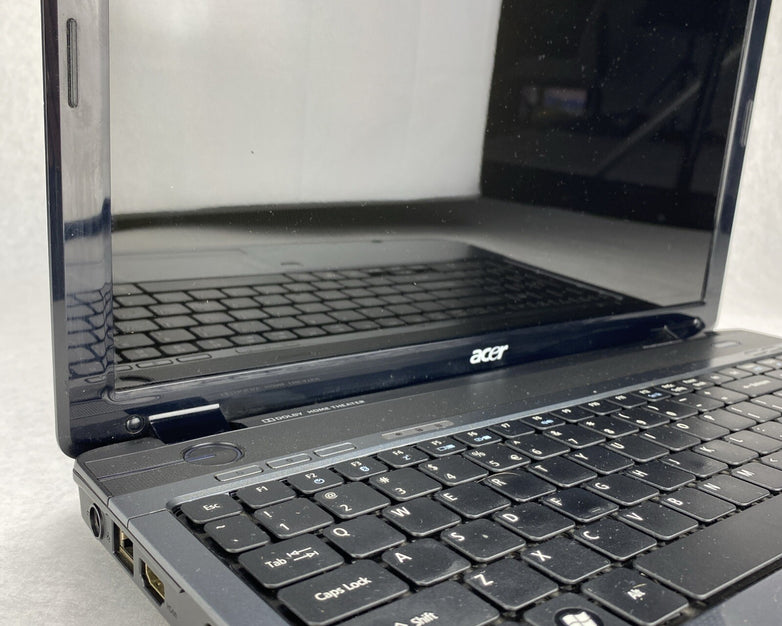 Acer Aspire 5740 15.6" Intel Core i3-M330 2.13GHz 4GB RAM No AC HDD OS