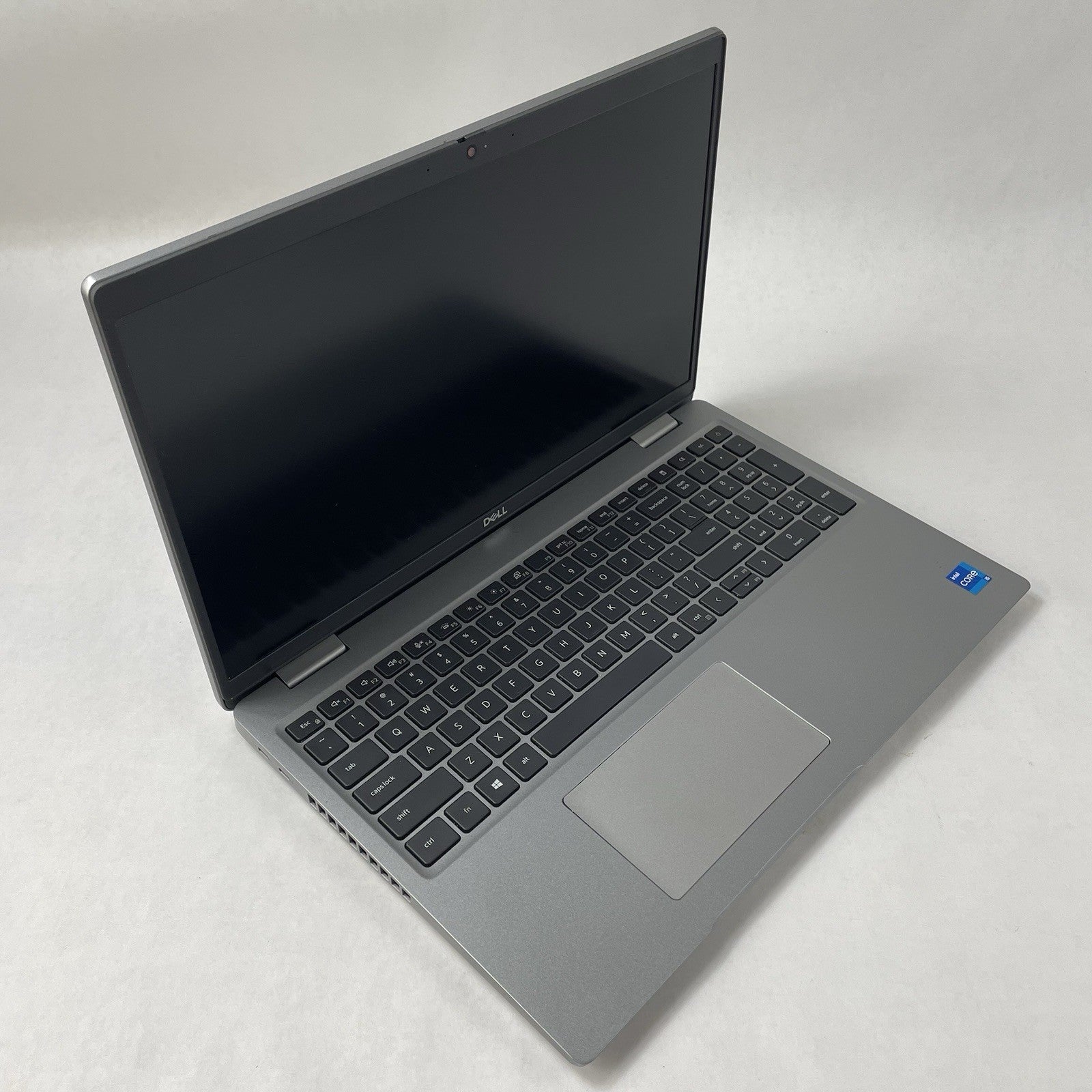 Dell Latitude 5520 15.6" i5-1135G7 2.4GHz 8GB RAM No SSD/OS/AC - Scratched Paint0