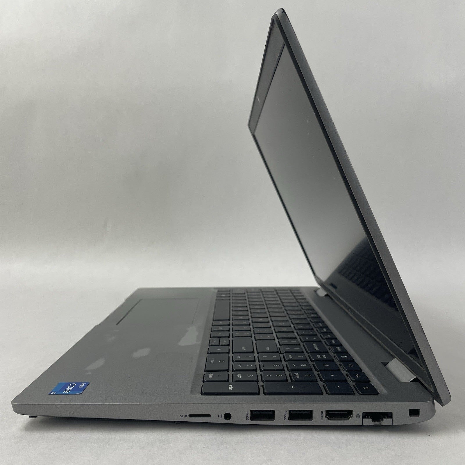 Dell Latitude 5520 15.6" i5-1135G7 2.40 GHz 8 GB RAM No SSD/OS/AC/Batt - Worn5
