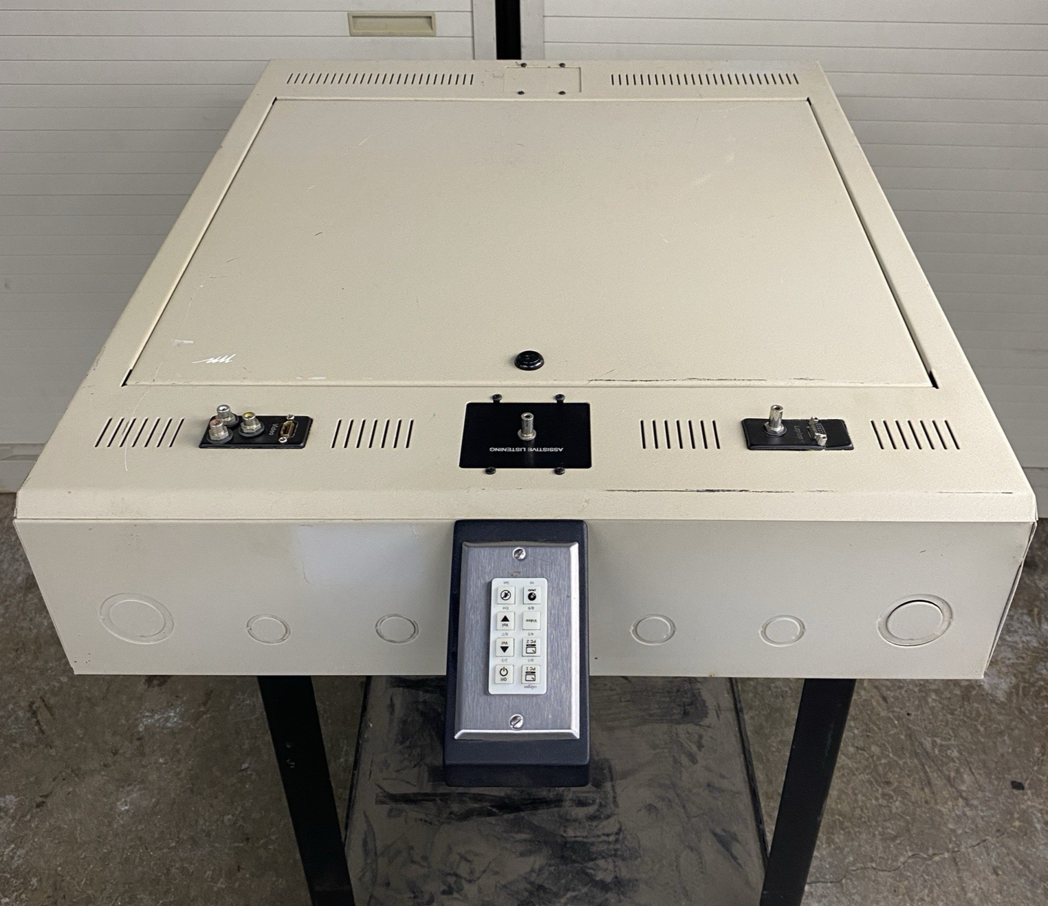 Middle Atlantic TOR-3-20SBK-13965 3SP Tilt Out Wall Rack Electronic Enclosure3