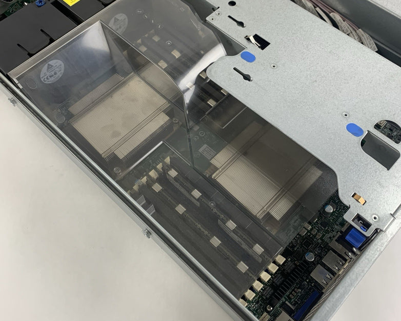 Intel SR2625 Server S5520UR Server 2x Xeon X5650 2.67 GHz 32 GB Ram No OS NO HDD