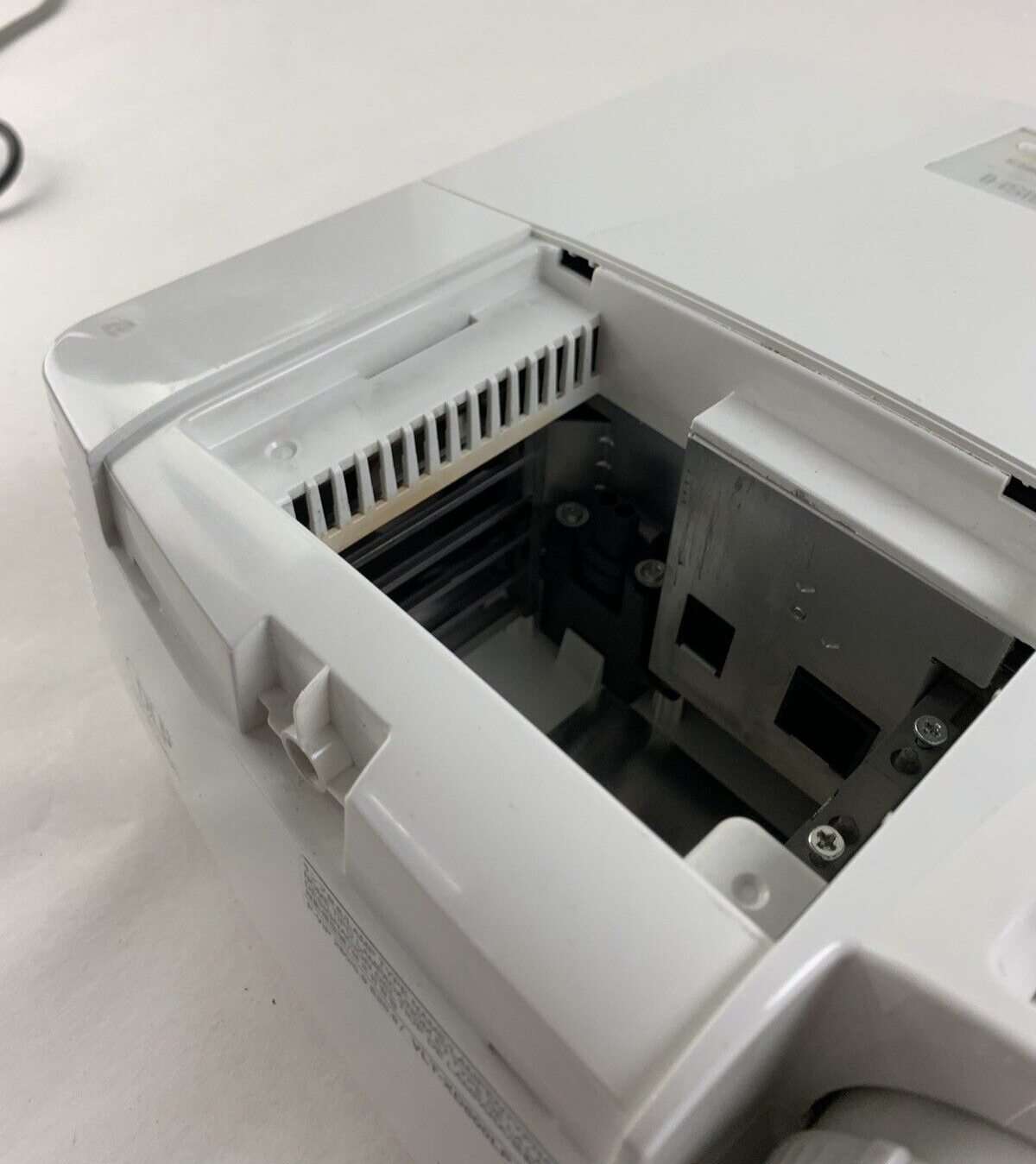 Mitsubishi XD600U Projector