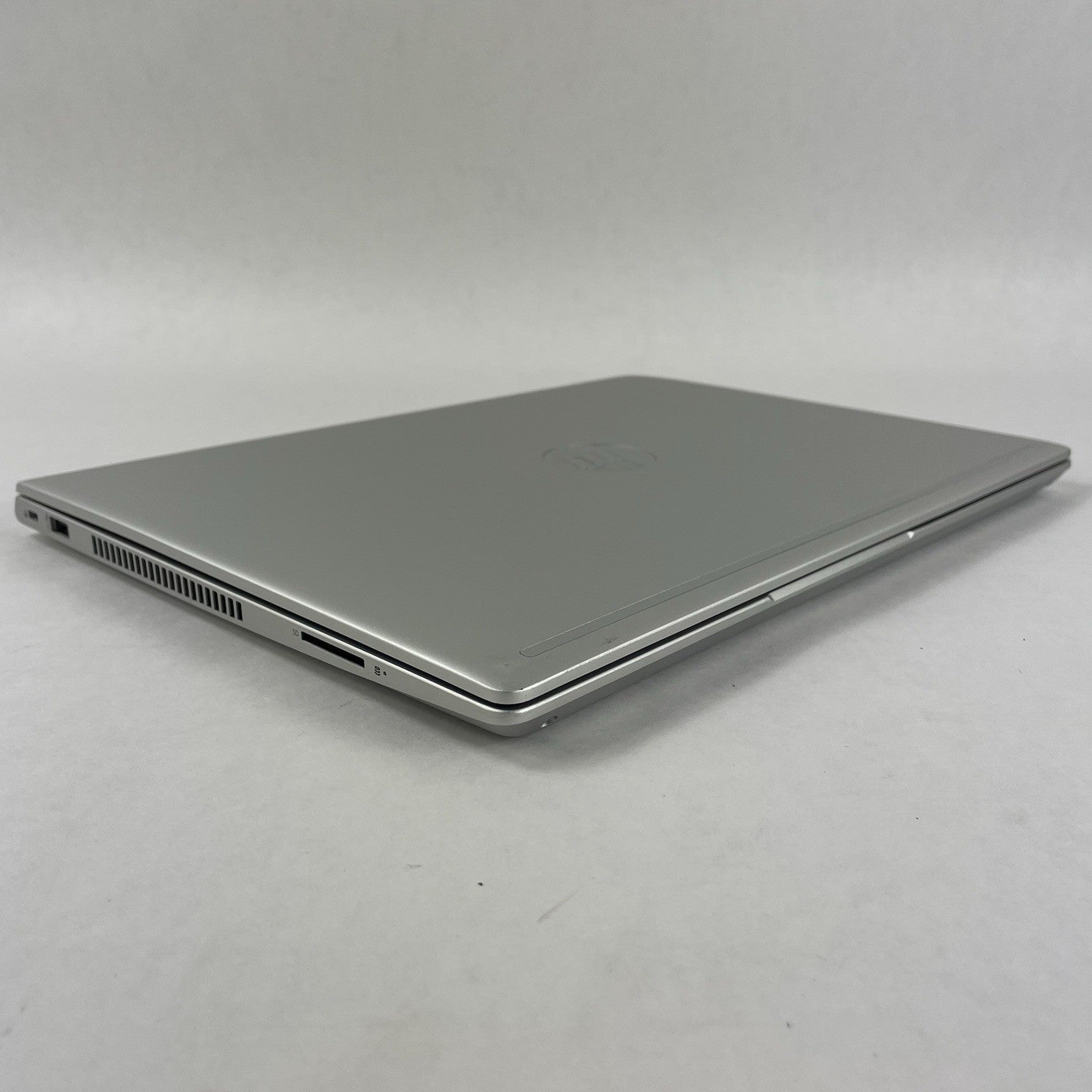 HP mt22 14" Celeron 5205U 1.90 GHz 8 GB RAM No SSD/OS/AC12