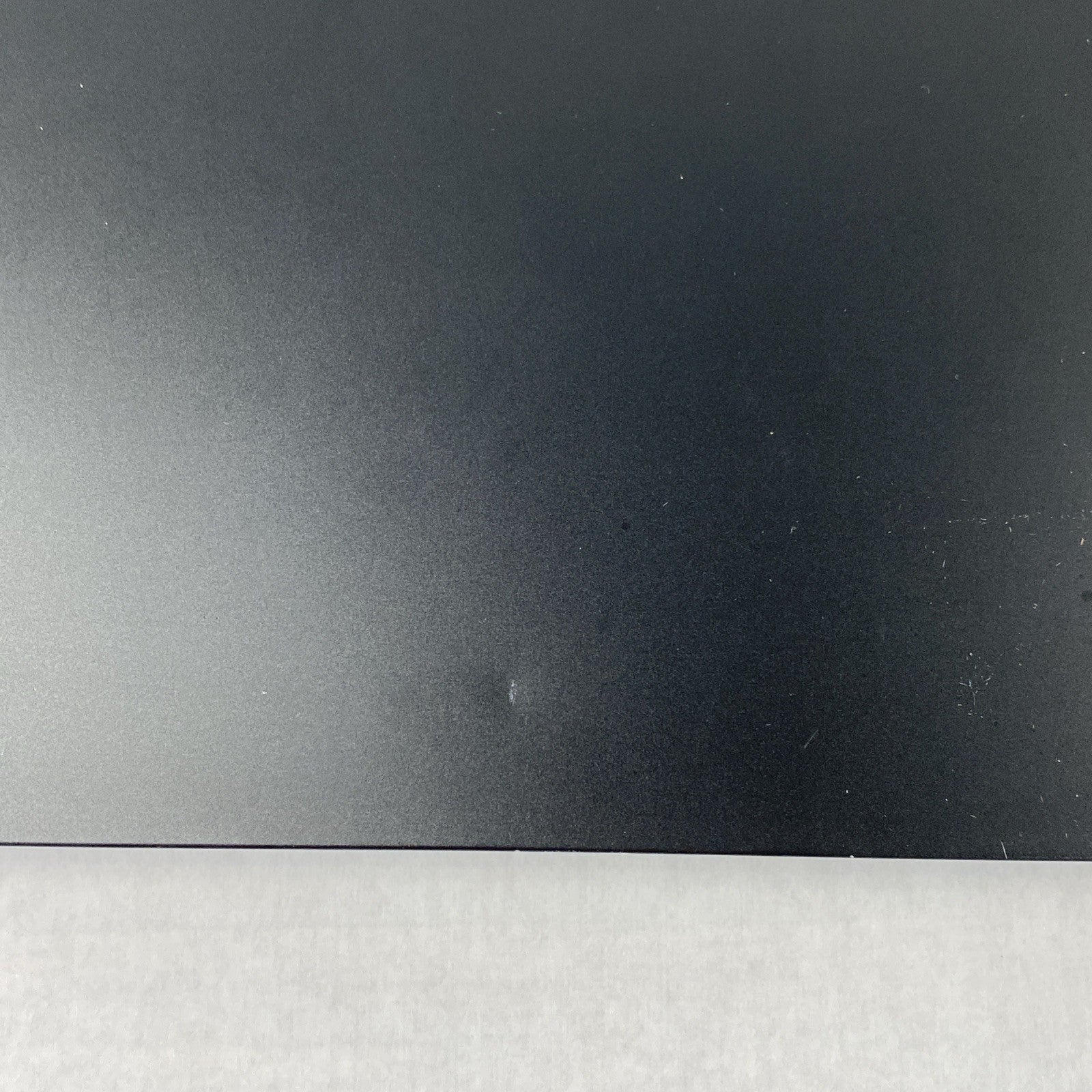 Lenovo ThinkPad E480 Intel Core i5-8250U 1.60 GHz 8 GB RAM 14" No HDD No OS