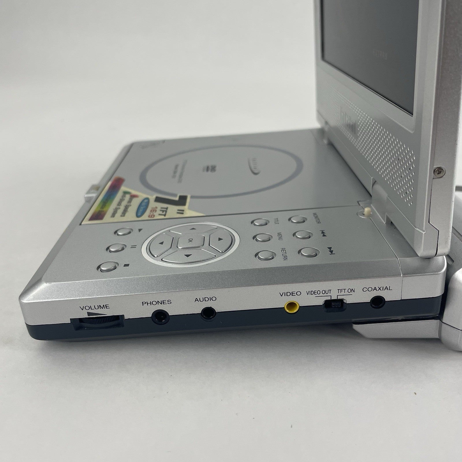 Initial IDM-1731 Portable DVD Player (7") Tested with AC Adapter10