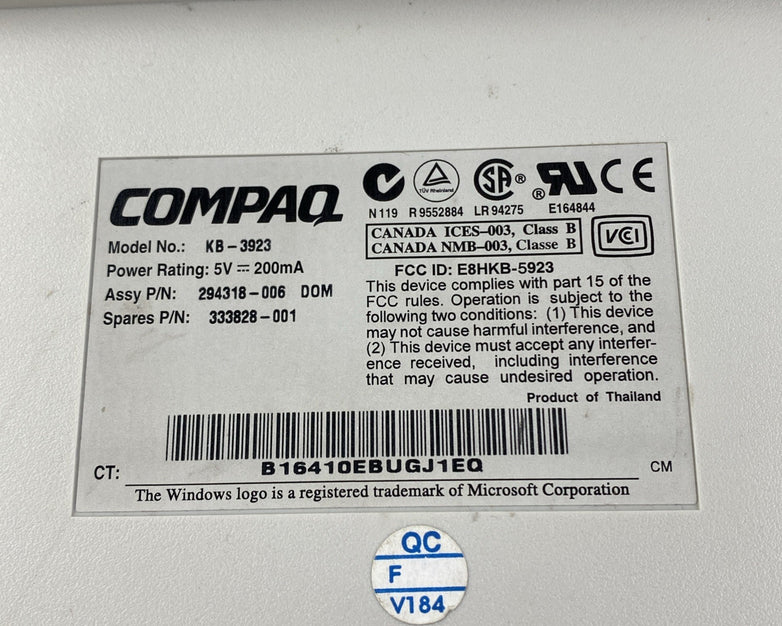Compaq KB-3923 5V 18"L 7"W 6 Pin Keyboard - Tested