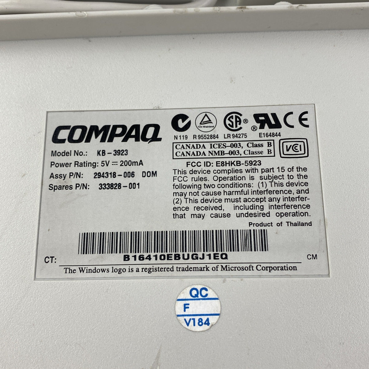 Compaq KB-3923 5V 18"L 7"W 6 Pin Keyboard - Tested 15