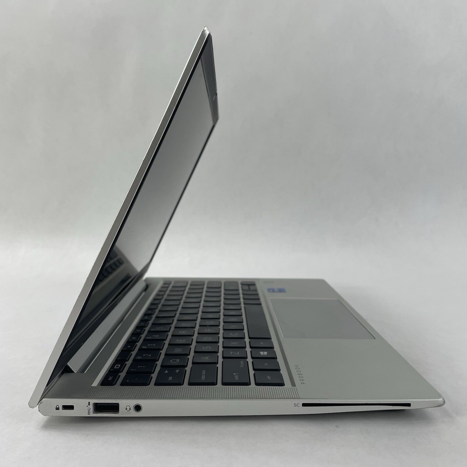 HP ProBook 630 G8 13.3" i7-1165G7 2.80 GHz 8 GB RAM No SSD/OS/AC - Dents3