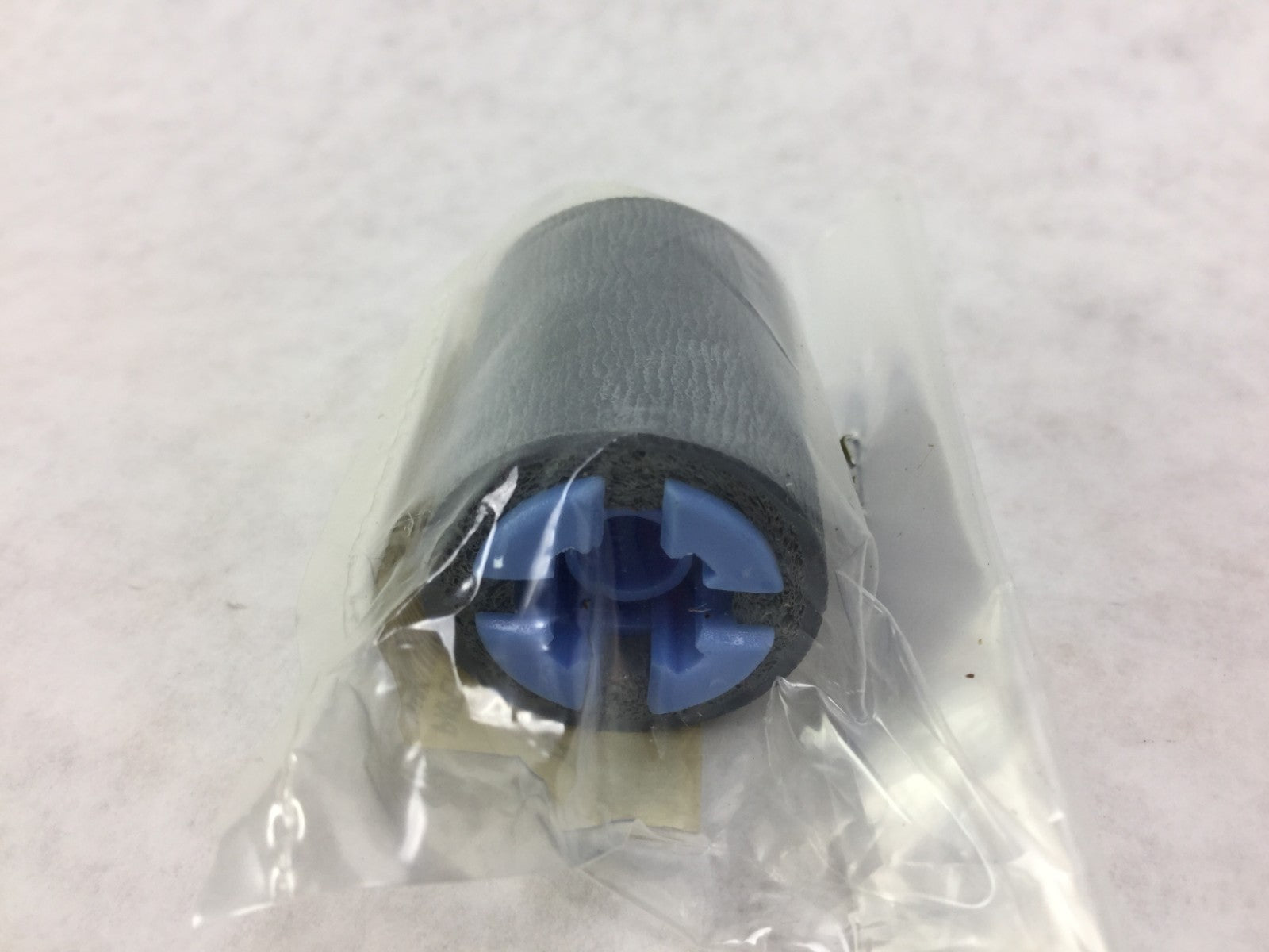 HP Paper Feed Roller Assy   RM1-0037-020