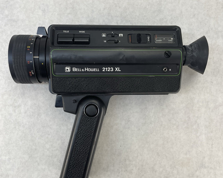 Bell & Howell  2123F Super 8 Hand Cam No Film - For Parts or Repair
