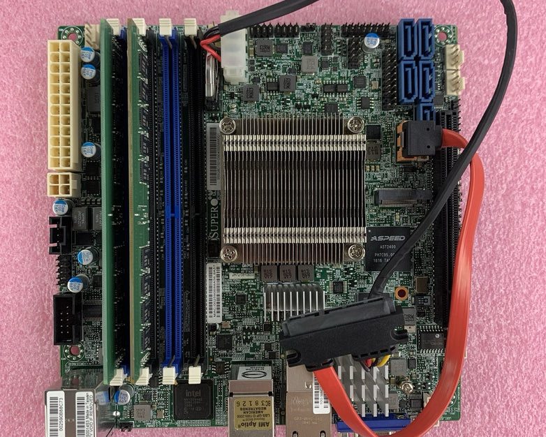 Supermicro X10SDV-6C-TLN4F Mini-ITX Xeon D-1528 1.9 GHz 32 GB Ram