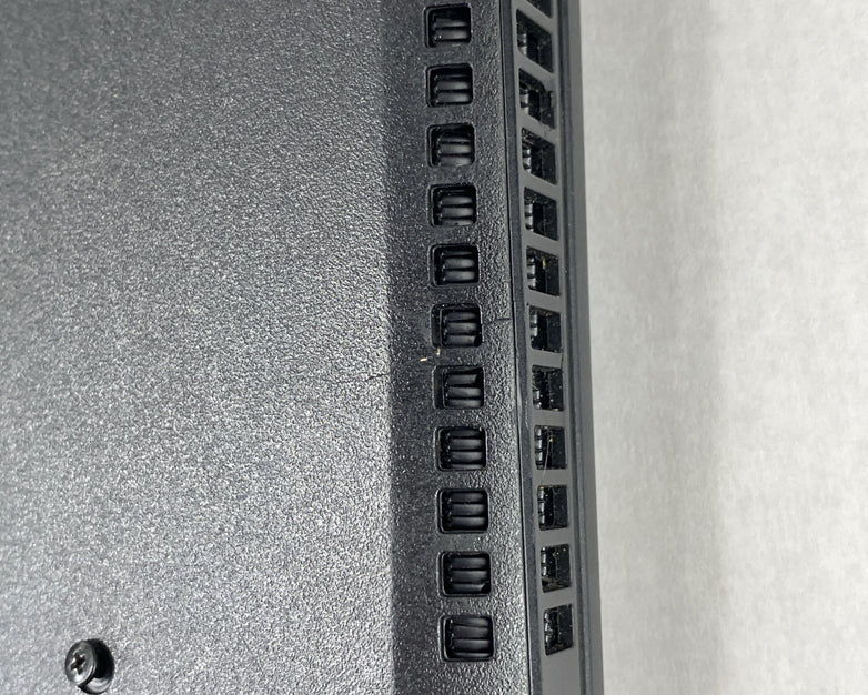 Dell Latitude E5570 Intel Core i5-6300U 2.4GHz 8GB RAM 15.6" No HDD No OS