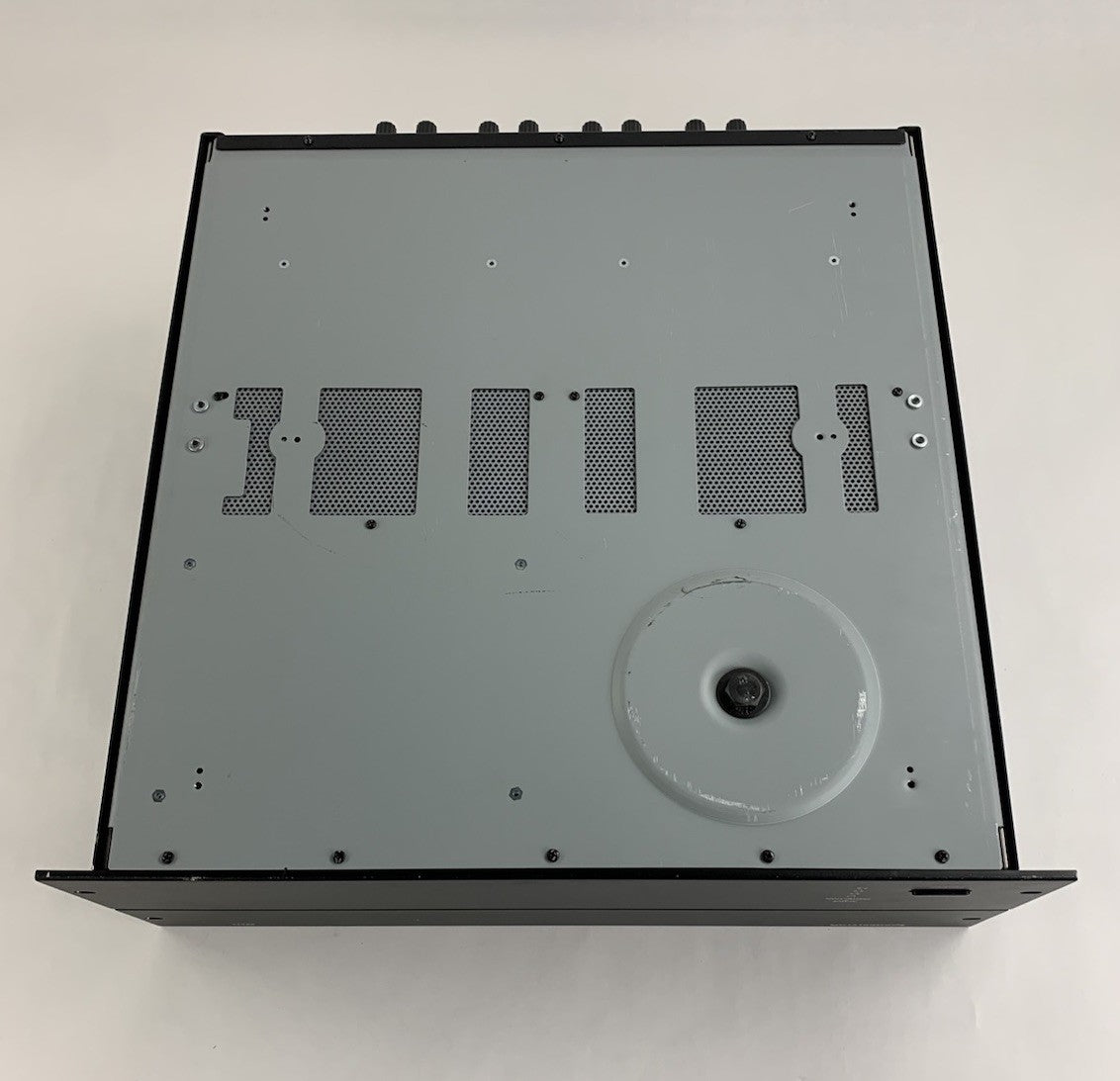 SpeakerCraft BB835 8-Channel Amplifier - Tested11