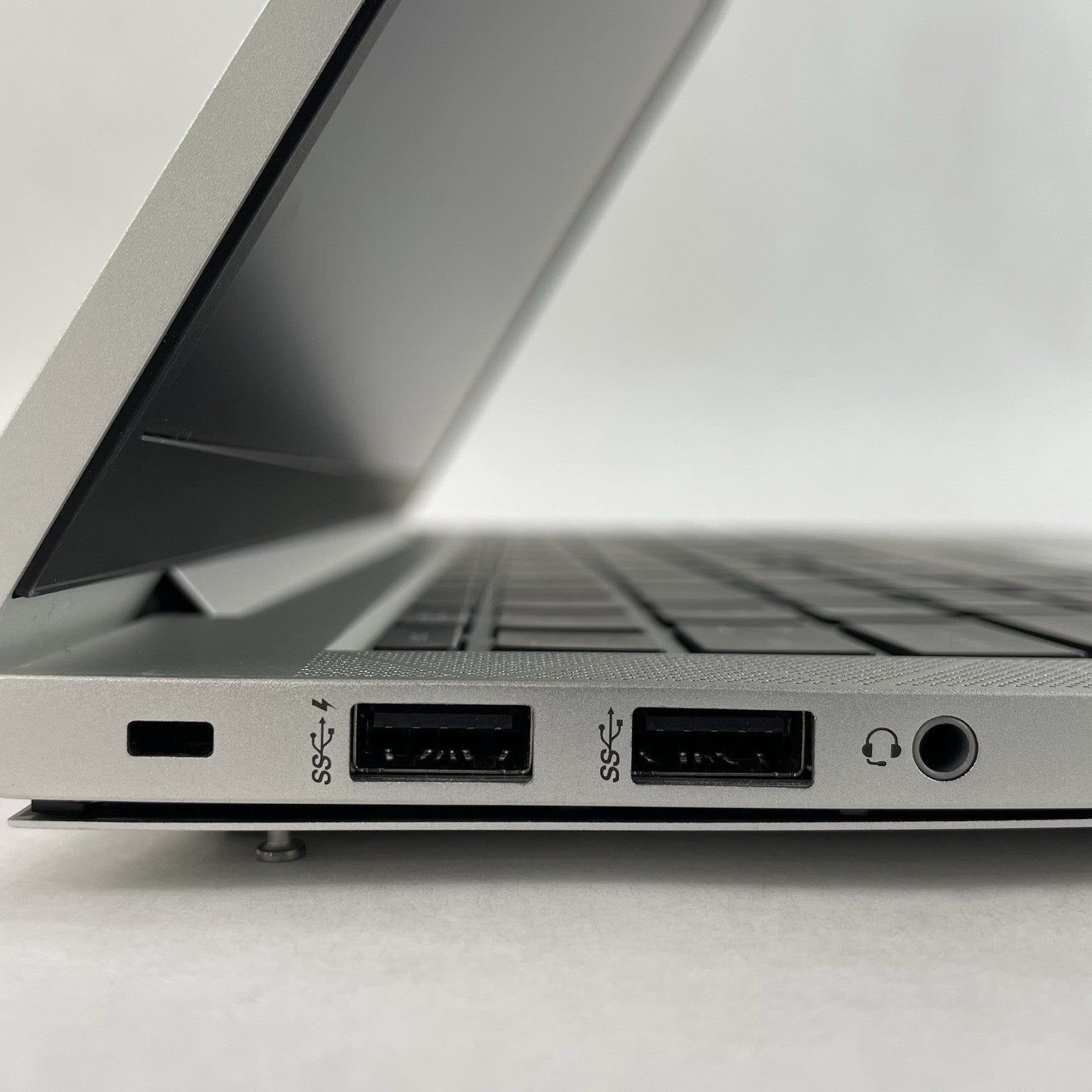 HP MT46 14" AMD Ryzen 3 Pro 4450U 2.50 GHz 8 GB RAM No SSD/OS/AC4