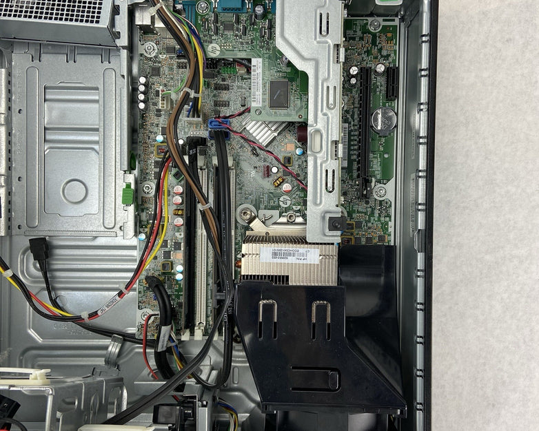 HP rp5800 SFF Intel Core i3-2120 3.3GHz 4GB RAM No HDD No OS