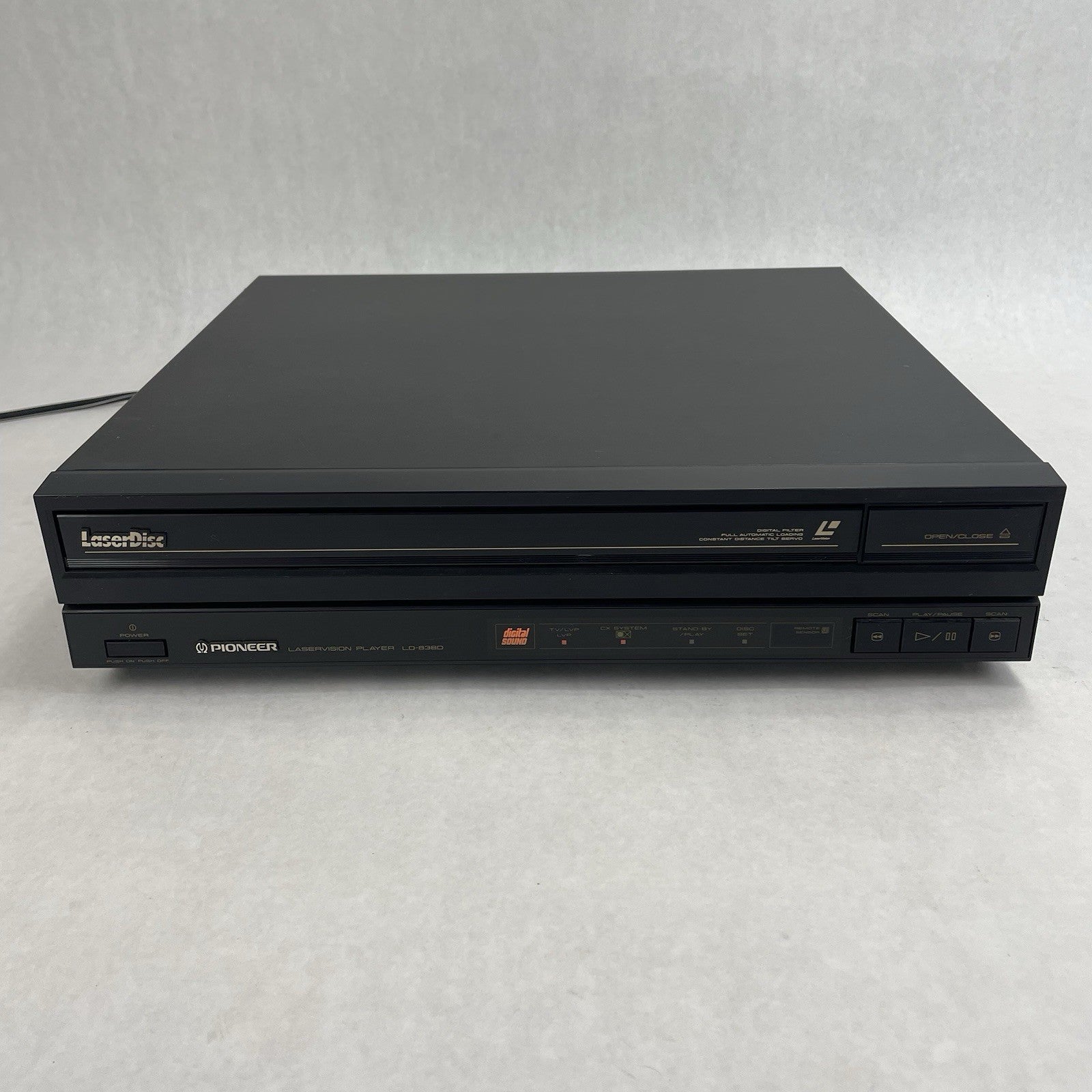 Pioneer LD-838D Laservison Laser Disk PLAYER  LD-838D For Parts