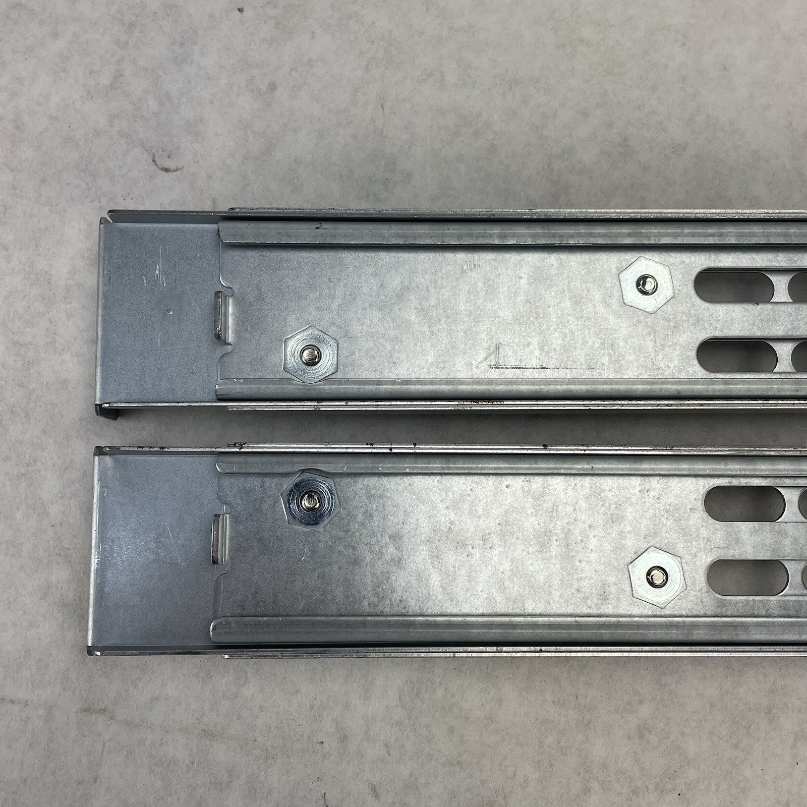 Dell SonicWall 1U Rack Mount Rails 411-000238-50 411-000241-506