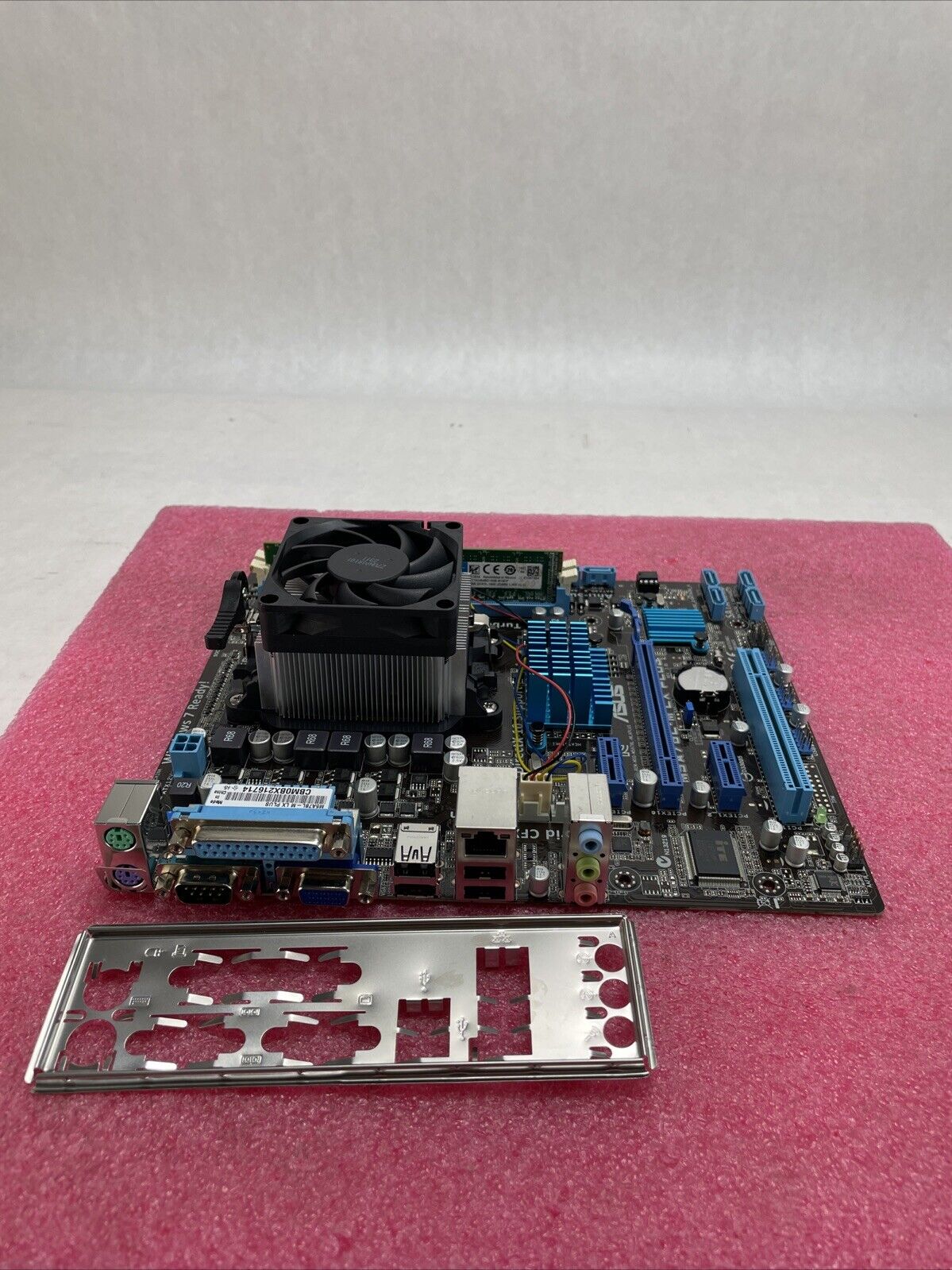 ASUS M5A7BL-MXL Plus Motherboard AMD Phenom 2 x6 1045T 2.7GHz 8GB RAM w/Shield