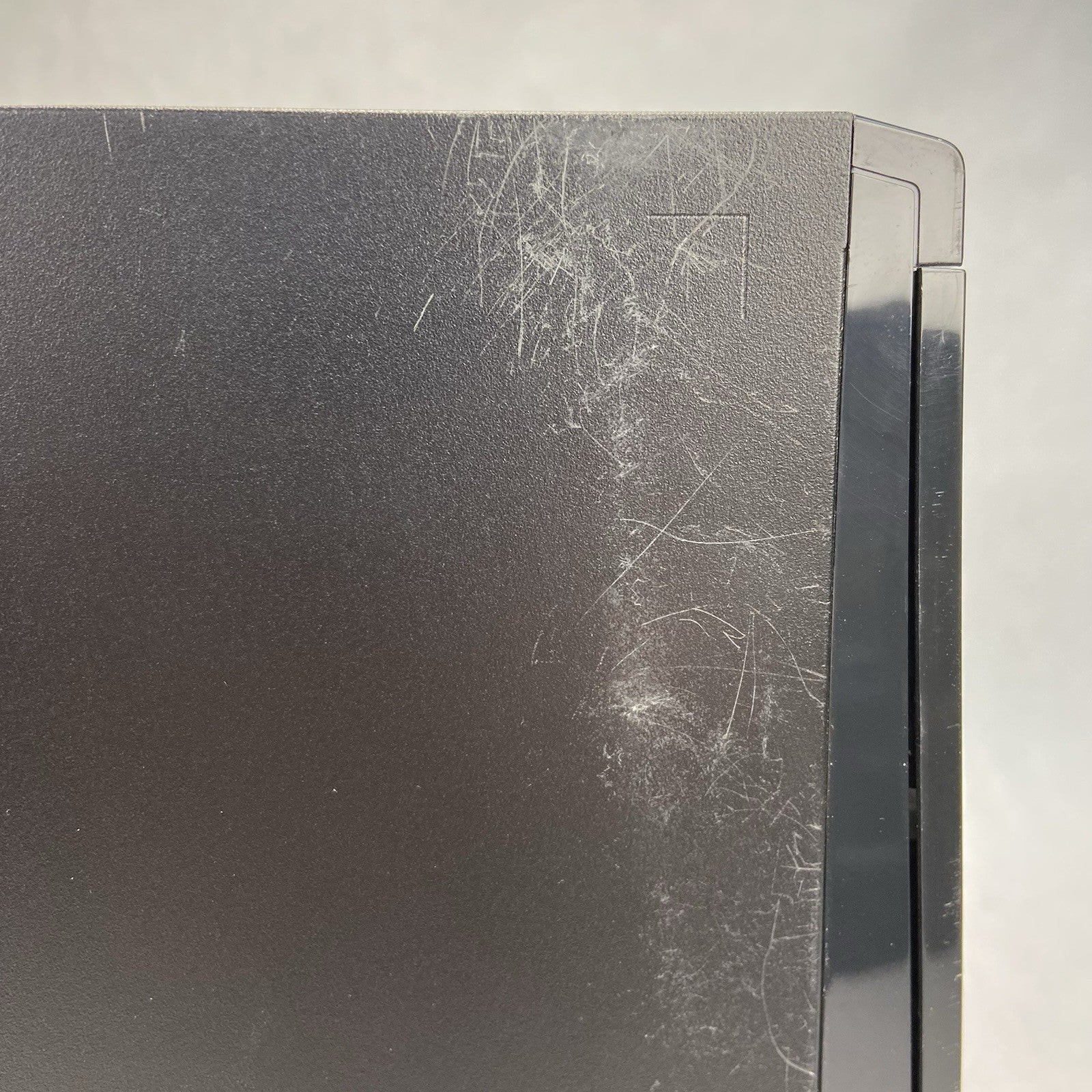 Lenovo ideaCentre 510s-08ISH SFF Intel Core i3-6100 3.7Ghz 4GB RAM NO HDD/OS15