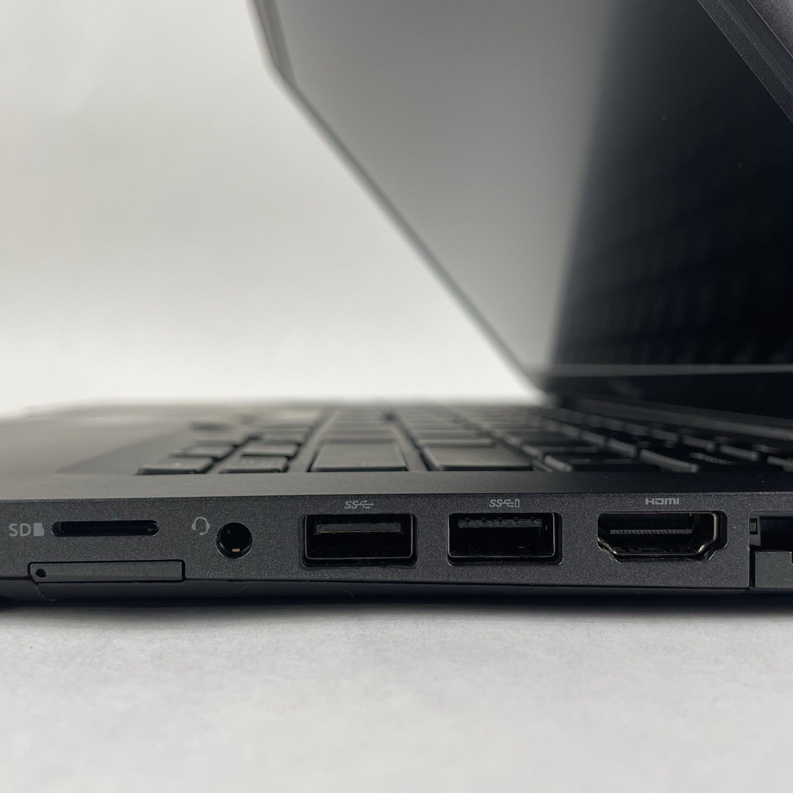 Dell Latitude 5400 14" i7-8665U 1.90 GHz 8 GB RAM No SSD/OS/AC - READ10
