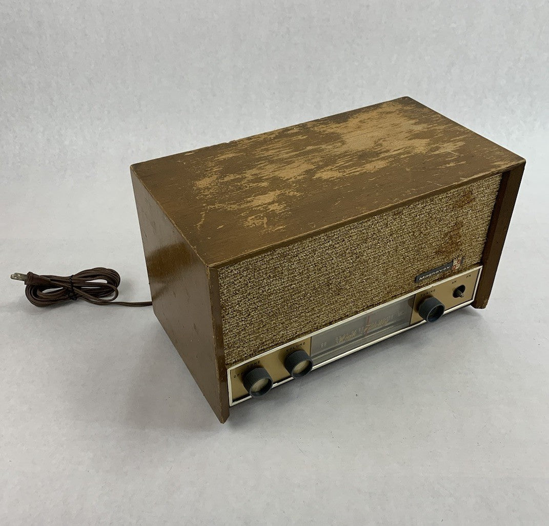 Magnavox FM040 Wood Cabinet Hi-Fi AM/FM Radio