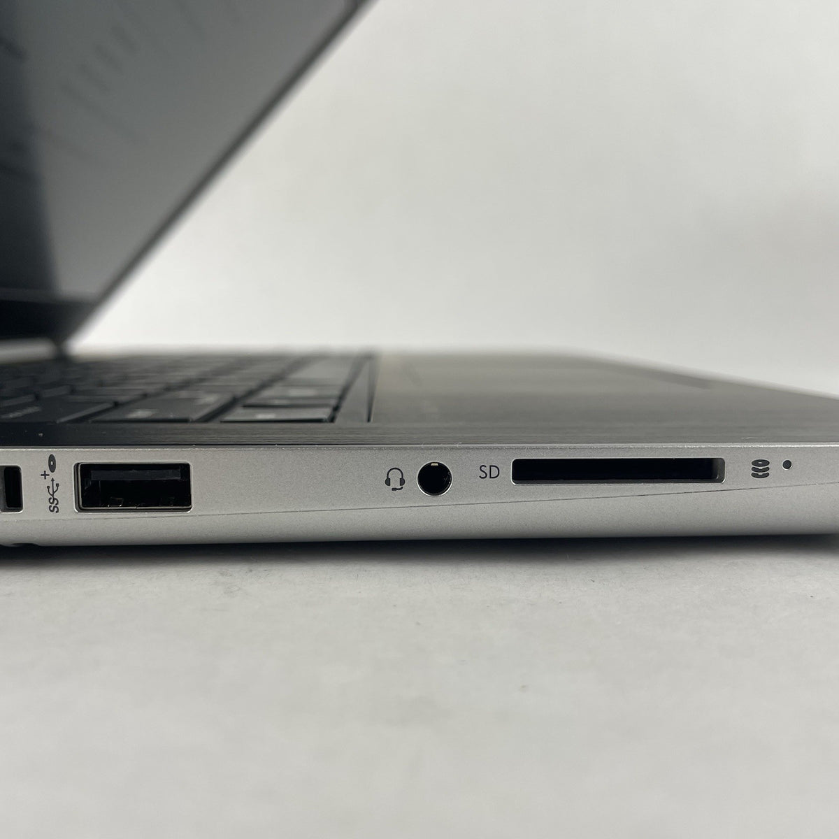 HP mt21 14" Celeron 3867U 1.80 GHz 4 GB RAM No SSD/OS/AC5