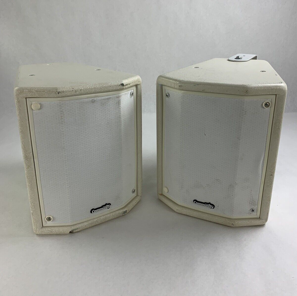 Pair of Community CPL23T 2-Way 100/250W 70v /8Ω MultiTap Loud Speaker White