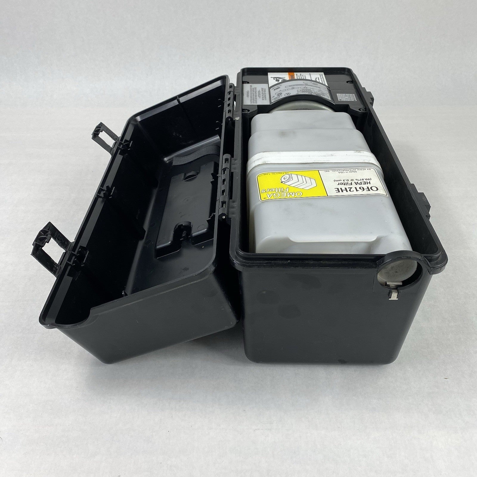 3M Model 497 Portable Electronics Service Vacuum No Power Cord No Attachments