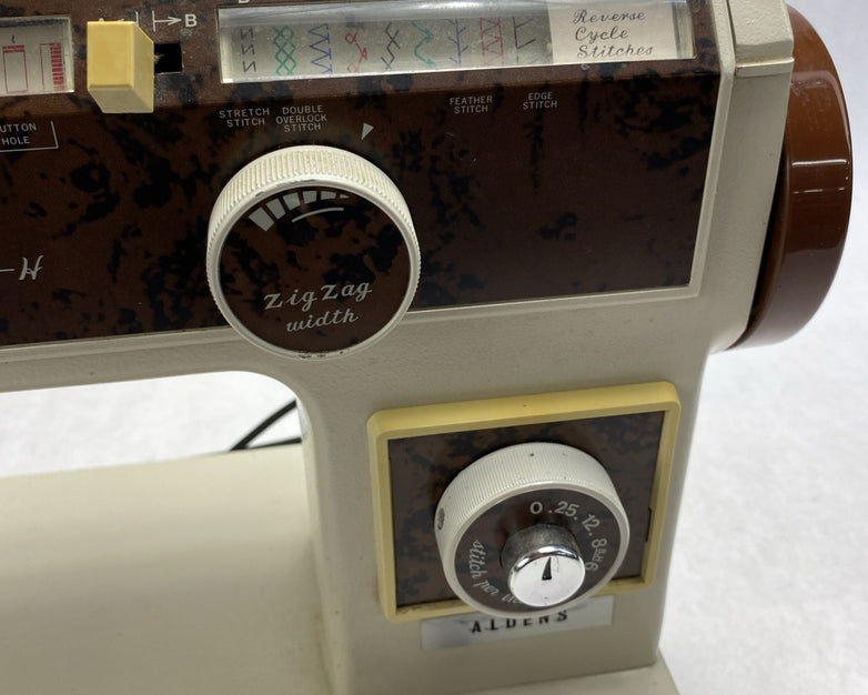 Vintage Morse Super Deluxe Zig Zag Model 5500 Sewing Machine