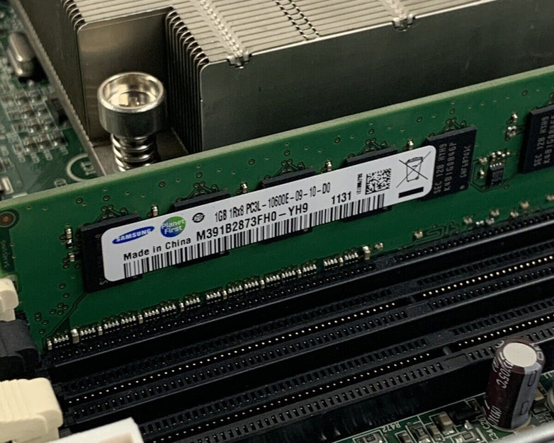 Dell Poweredge OEMR XL R210 Server 1xPentium G6950 2.8 GHz 1 GB Ram No OS No HDD