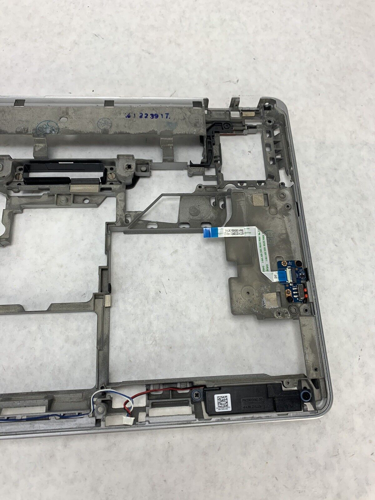 Lot 5 OEM Dell Latitude E6440 Bottom Base Chassis Assembly 7VNN5 99F77 099F77