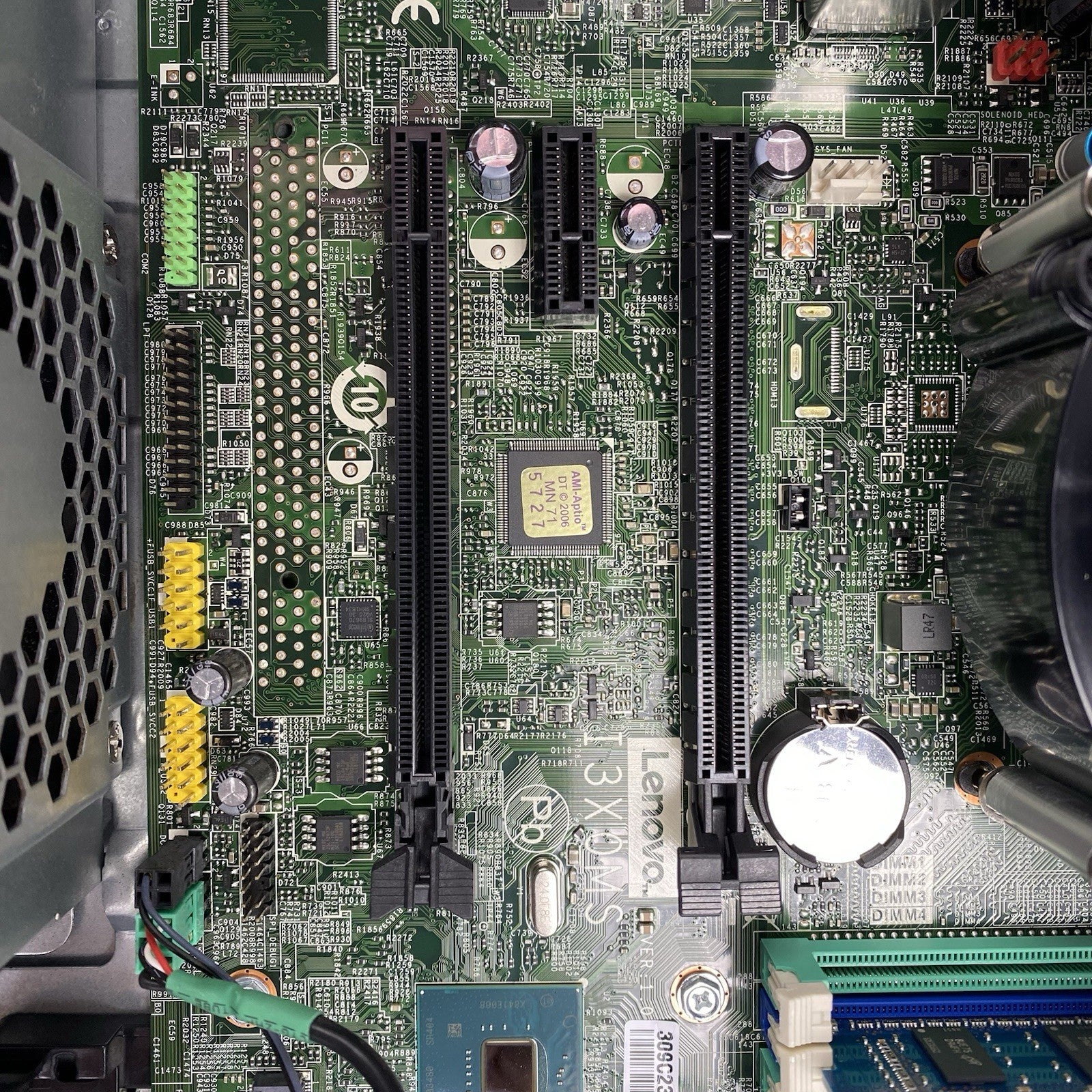Lenovo ThinkCentre M920s SFF Intel Core i5-8500 3GHz 8GB RAM No HDD No OS