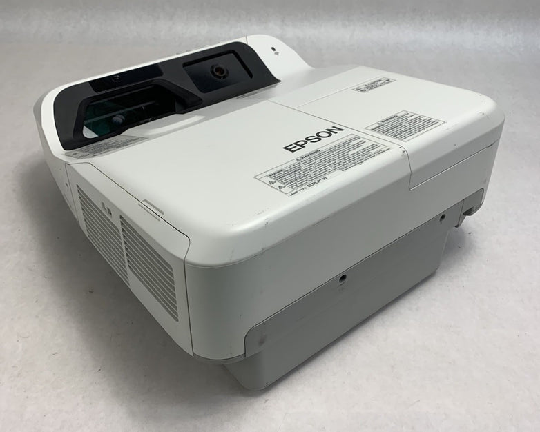 Epson PowerLite 695Wi H740A LCD Lamp Projector 6228 Lamp Hours - No Remote