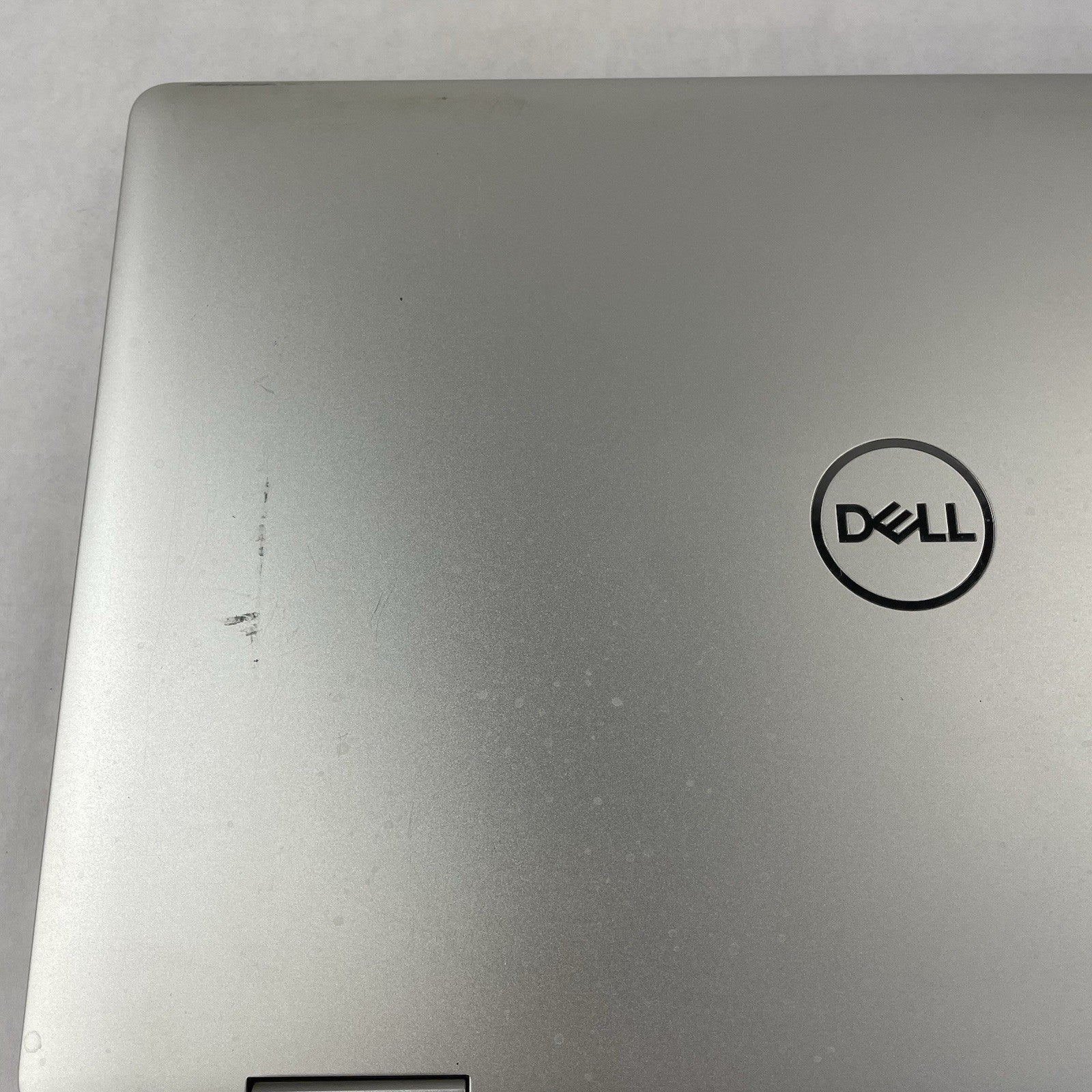 Dell Inspiron 7786 17.3" i7-8565U 1.80 GHz 8 GB RAM No SSD/OS/AC NVDIA MX25015
