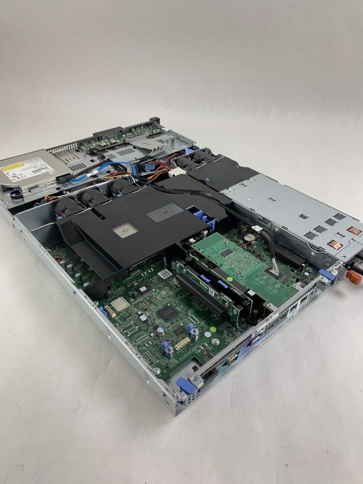 Dell PowerEdge R310 Intel Xeon X3450 2.67 GHz 4 GB RAM No Caddy No HDD No OS