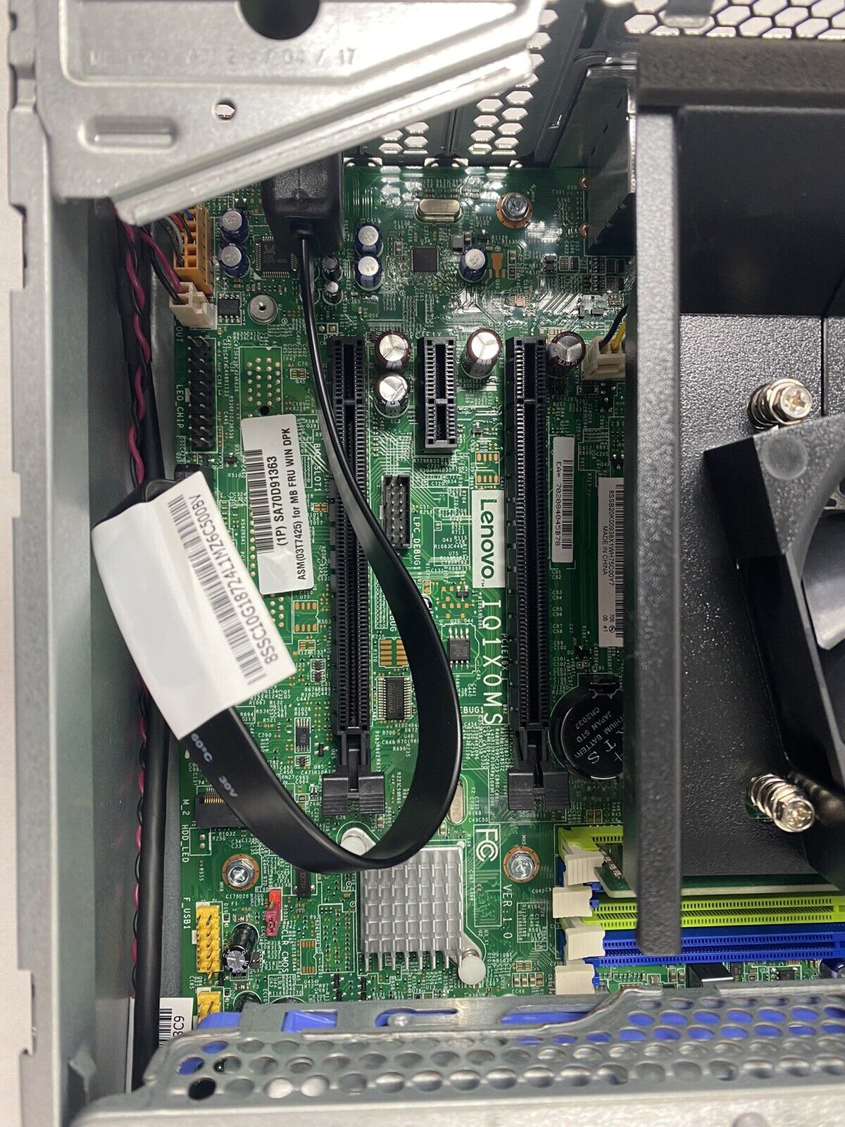 Lenovo ThinkCentre M900 SFF Intel Core i5-6500 3.20GHz 8GB RAM No HDD No OS